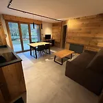 Gite Roche Des Ducs Piscine Toute L'Annee, Spa Sauna Hammam Acces Illimite 4* Rochesson