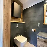 Roche Des Ducs Piscine Toute L'annee, Sauna Hammam Acces Illimite