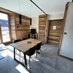 Gite Roche Des Ducs Piscine Toute L'Annee, Spa Sauna Hammam Acces Illimite 4* Rochesson