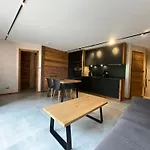 Gite Roche Des Ducs Piscine Toute L'Annee, Spa Sauna Hammam Acces Illimite Апарт-отель