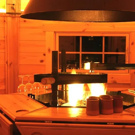 Roche Des Ducs Avec Piscine Toute L'annee, Spa, Sauna, Hammam * Rochesson