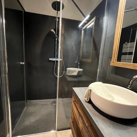Апарт-отель Roche Des Ducs Piscine Toute L'annee, Sauna Hammam Acces Illimite Rochesson