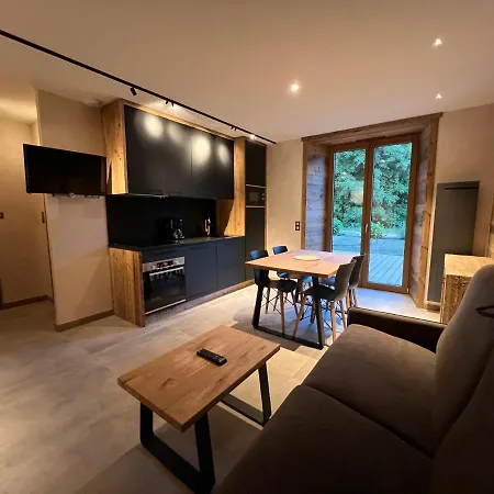 Roche Des Ducs Piscine Toute L'annee, Sauna Hammam Acces Illimite 4*