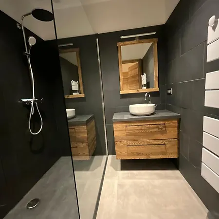 Roche Des Ducs Avec Piscine Toute L'annee, Spa, Sauna, Hammam Aparthotel