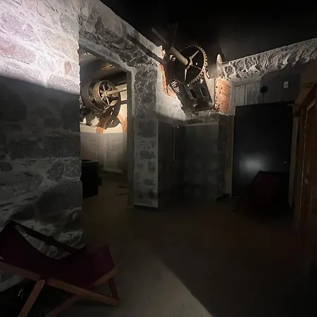 Апарт-отель Gite Roche Des Ducs Piscine Toute L'Annee, Spa Sauna Hammam Acces Illimite Rochesson