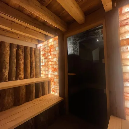 Roche Des Ducs Avec Piscine Toute L'année, Spa, Sauna, Hammam Rochesson