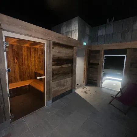 Roche Des Ducs Avec Piscine Toute L'annee, Spa, Sauna, Hammam *