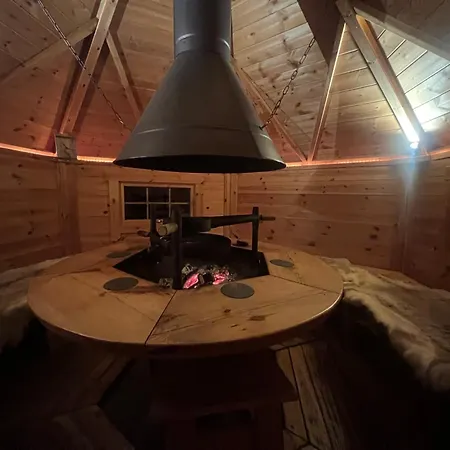 Roche Des Ducs Avec Piscine Toute L'année, Spa, Sauna, Hammam 4* Rochesson