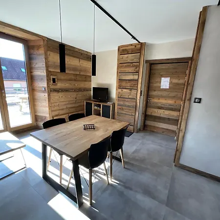 Roche Des Ducs Avec Piscine Toute L'année, Spa, Sauna, Hammam 4* Rochesson