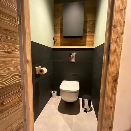 Roche Des Ducs Avec Piscine Toute L'année, Spa, Sauna, Hammam Rochesson