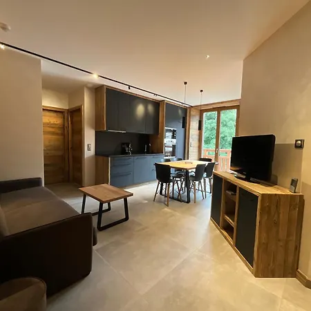Roche Des Ducs Avec Piscine Toute L'annee, Spa, Sauna, Hammam *