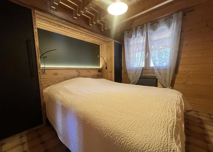 Roche Des Ducs Avec Piscine Toute L'annee, Spa, Sauna, Hammam 4* Rochesson