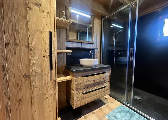 Aparthotel Roche Des Ducs Avec Piscine Toute L'annee, Spa, Sauna, Hammam 4*