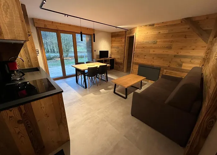 Roche Des Ducs Avec Piscine Toute L'annee, Spa, Sauna, Hammam 4* Rochesson