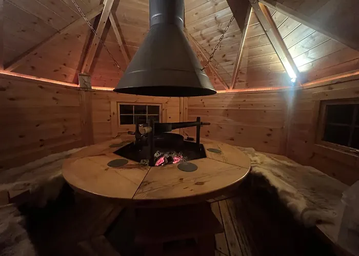 Roche Des Ducs Avec Piscine Toute L'annee, Spa, Sauna, Hammam 4* Rochesson