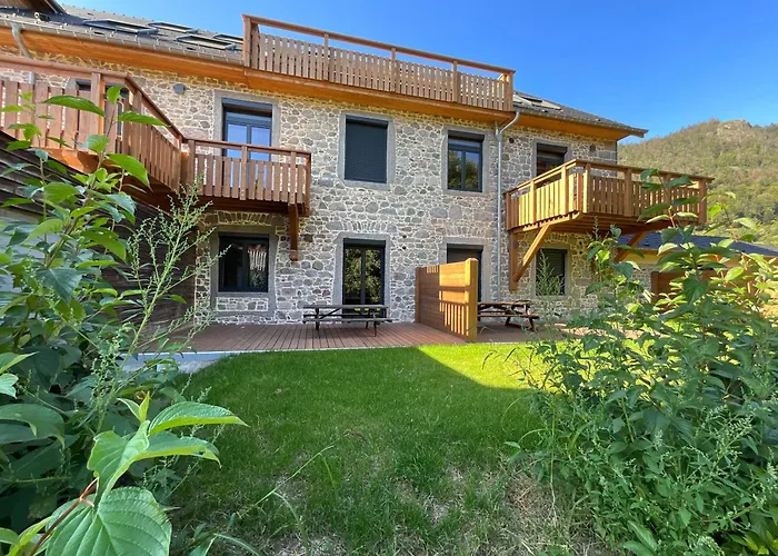 Roche Des Ducs Avec Piscine Toute L'annee, Spa, Sauna, Hammam