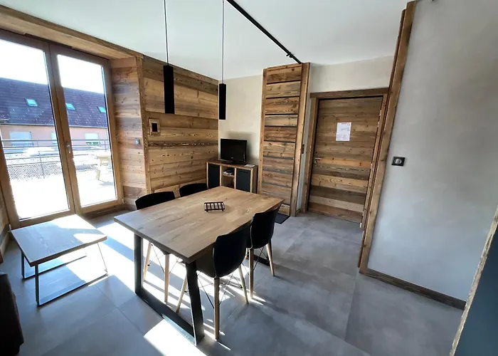 Roche Des Ducs Avec Piscine Toute L'annee, Spa, Sauna, Hammam 4* Rochesson