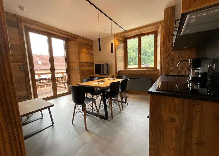 Roche Des Ducs Avec Piscine Toute L'annee, Spa, Sauna, Hammam 4*