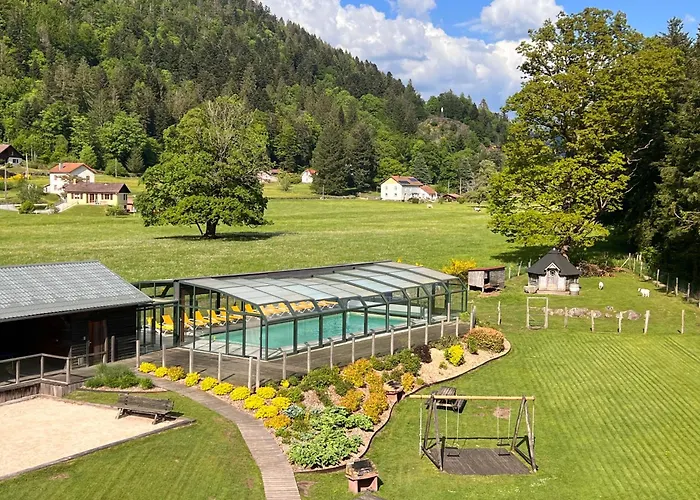 Roche Des Ducs Avec Piscine Toute L'annee, Spa, Sauna, Hammam Rochesson